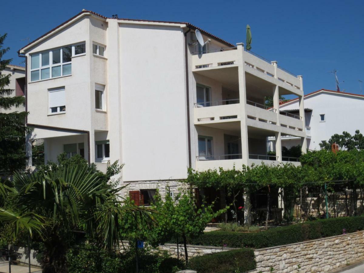 Apartment Petrinic V Póla Kültér fotó