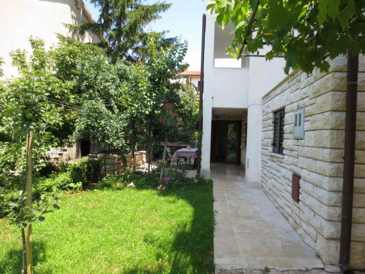Apartment Petrinic V Póla Kültér fotó