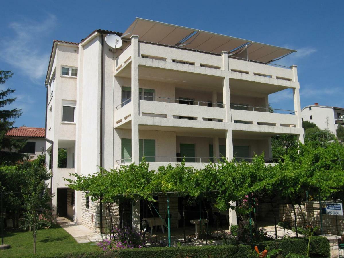 Apartment Petrinic V Póla Kültér fotó